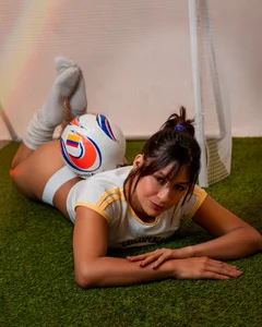 ⚽ Score With Me🩷 de Bella_Williiams Foto 3