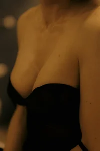 Lucky_Lana Naked Truth Immagine  3