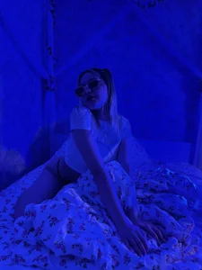 Mercedes_Robinson Let's finish this bottle together Foto 3