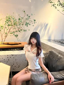 😶 de yan-0705  5 photos
