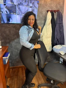Natasha_Fox_Bms office girl Foto 4