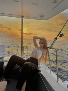 Sandy-the-Squirrelのyacht restの 2枚の写真