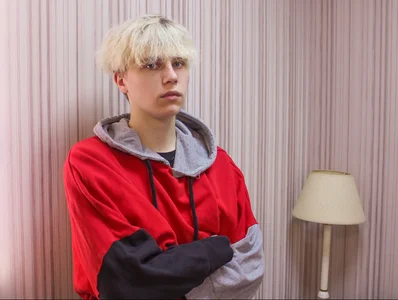 Emily_and_Ilumi Public Foto