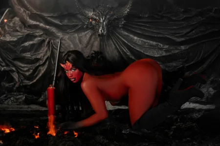 SarahCinnamon- SEXY DEMON Pic