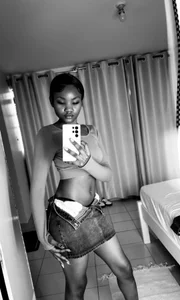 Tonniah_ Public Foto