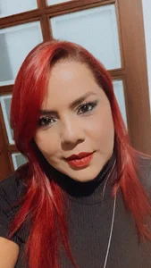 Rebecagiraut Know me Pic 4