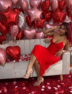 RILLEY_ALLEN: Happy Valentine's Day! ❤️ ( 3 фото)