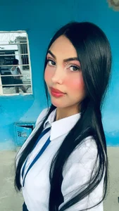 pia_houns17 me Pic 2