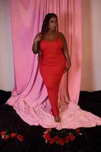 Keily-w elegance with a little temptation Pic 3