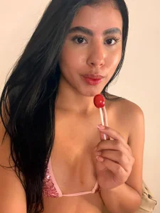 nina_joyceの🍭🔥の 3枚の写真