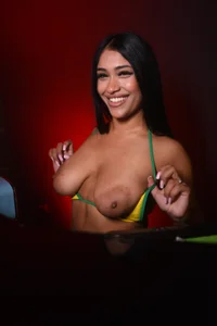 Kira_Krush Sexy Bar! Pic 5