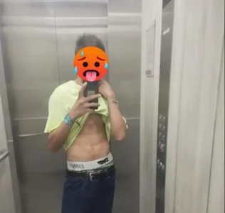 Public od Maxx_Hot_Rs  snímek