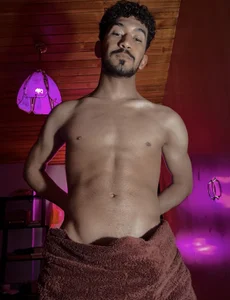 Yas_bigg Public Foto