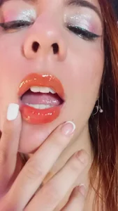 Giselle_Noah kiss me Pic 2