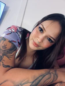 Sofia-_- Public Pic 4