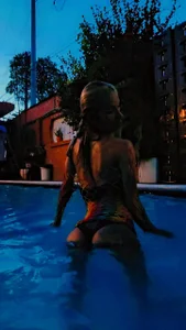 roxy_roxxan VIDA Pic 9