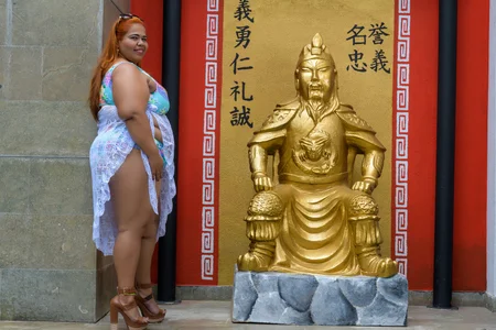 AshleyGrahams Public Pic 8