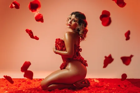 AnnaBrooks1 Goddess of Roses Foto