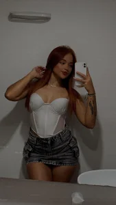 ASHLEY_COLLINS1 Public Foto 4