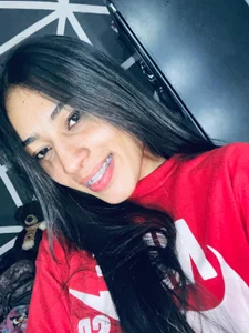 Becky_G Public Gambar 2