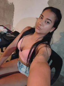 Coral0403 🥰 Pic 2