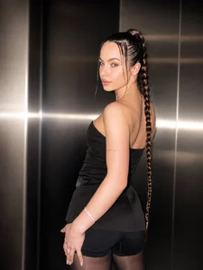 JaquelineMailey Public Immagine  5