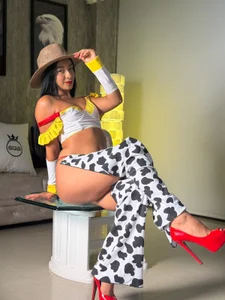 MeganCruzGB 🍆🍆 Immagine  9