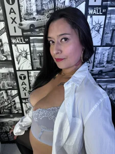 Anna_Gabriela 😏Ready to discover more? Pic