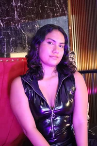 _MilaRose_: Public ( 4 фото)