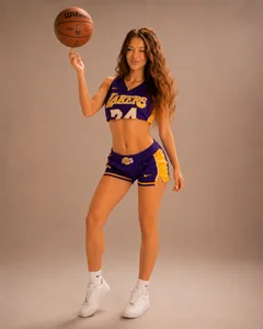 CaraMalpica kullanıcısının Think You Can Keep Up? 😉🏀 albümü -  3 fotoğraf