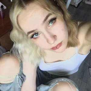 WhitneyCutsforths Butiful Gwen ♥ sexfoto 2