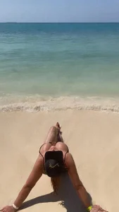 SophieBarnett My vacation at the beach Pic 2