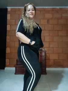 SluttyMilf79 Sporty comfort 🔥 Gambar