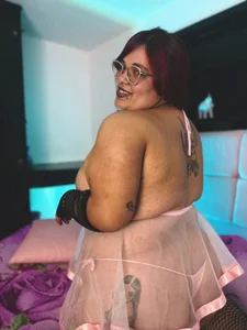 Sweet_cat_t "I will venture into your body and make every corner of pleasure my own." 🖤 Foto 5