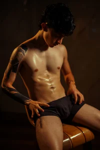 troy_rouge Golden skin Foto 6