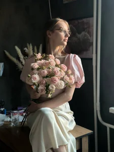 Lili_Lucky Public Pic 5