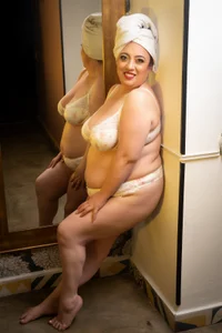 Victoria_Adamns MAKING MYSELF PRETTY FOR YOU টি ছবি