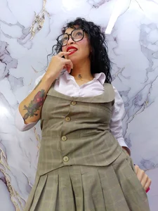 CHIARAJJONES A NAUGTHY MILF Pic 4