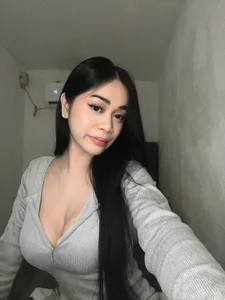 Expensive_Chloe Public Hình