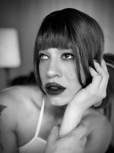 im_pearll Amo las fotos en blanco y negro🖤 Foto 3