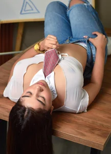 Cute schoolgirl 📚 de tifanyhills_  3 Imagens