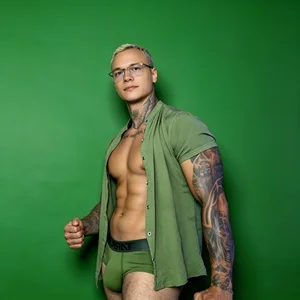 cute green de damian_becker  Imagens