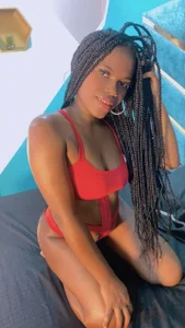 CamilaSccott Public Gambar 2