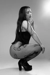 EmmyCastillo Black and white sensuality 🤍🖤 Bilde 5