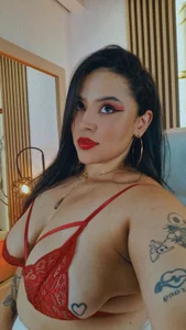 ❤️‍🔥 de EmmaWalkerr_  2 Imagens