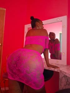 missfoster: THATS ME 🖤🥀 ( 5 фото)