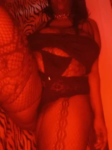 VenezuelaLuxeNoir Lips around Pic 3