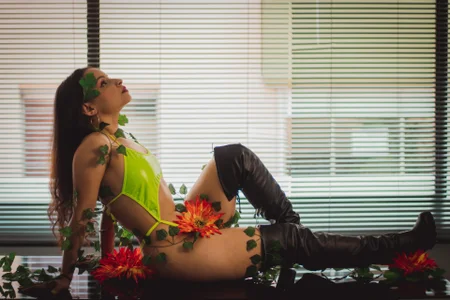 Sophie_LittleS Ivy Poison Pic 5