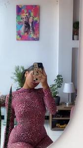 ElectraaJoness 🐆💗  2টি ছবি