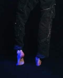 ravi_do_things FOOTFETISH IN JEANS JACKET [non-nude] slika 2